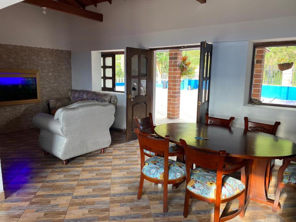 Finca Los Alpes San Jerónimo Екстериор снимка