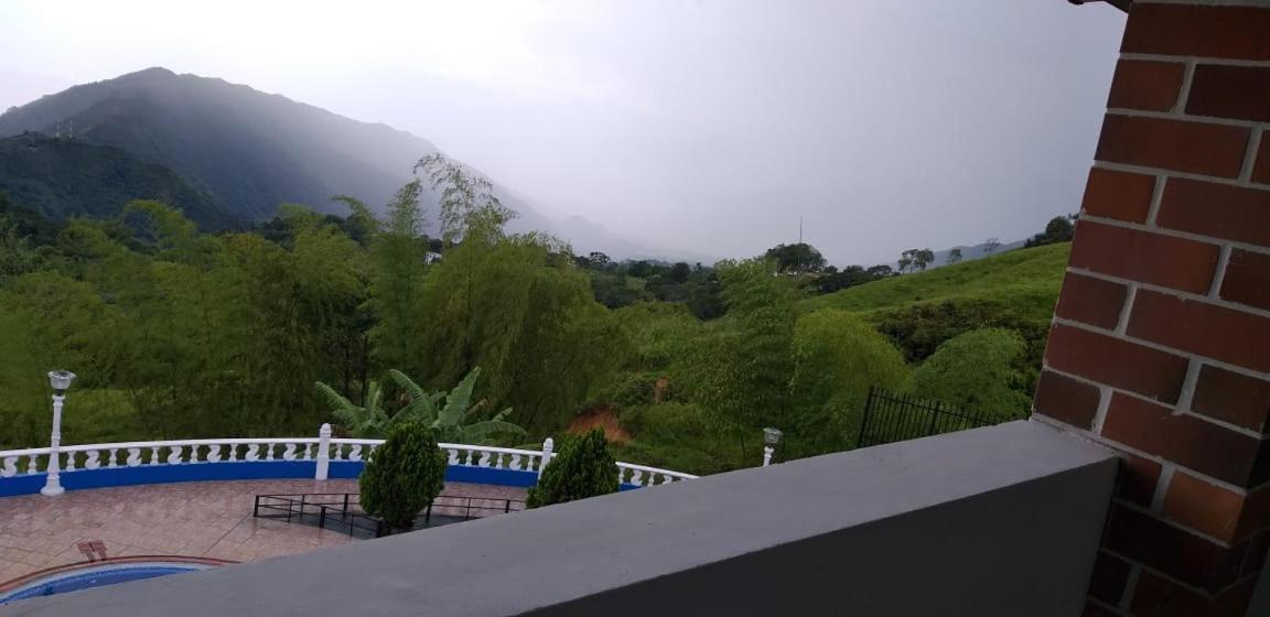 Finca Los Alpes San Jerónimo Екстериор снимка