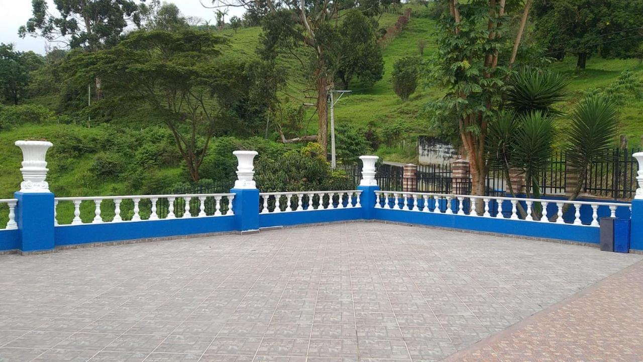 Finca Los Alpes San Jerónimo Екстериор снимка